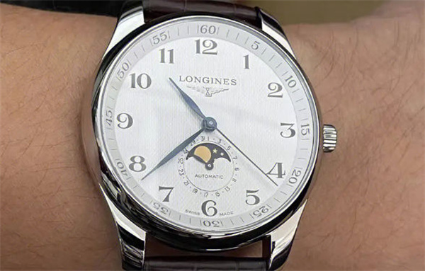 浪琴腕表走快了处理方法汇总(图) 浪琴腕表走快了处理方法汇总(图)