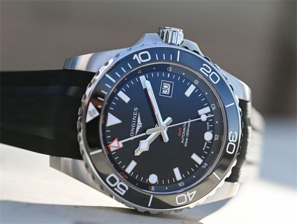 浪琴腕表表壳割手解决技巧是什么(图) 浪琴腕表表壳割手解决技巧是什么(图)