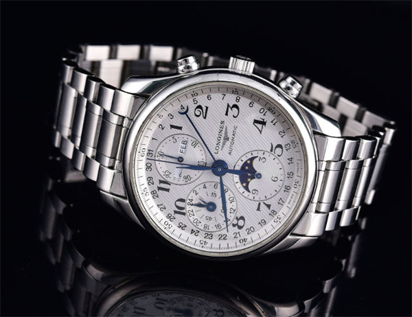 浪琴腕表表盘有划痕处理技巧是什么(图) 浪琴腕表表盘有划痕处理技巧是什么(图)